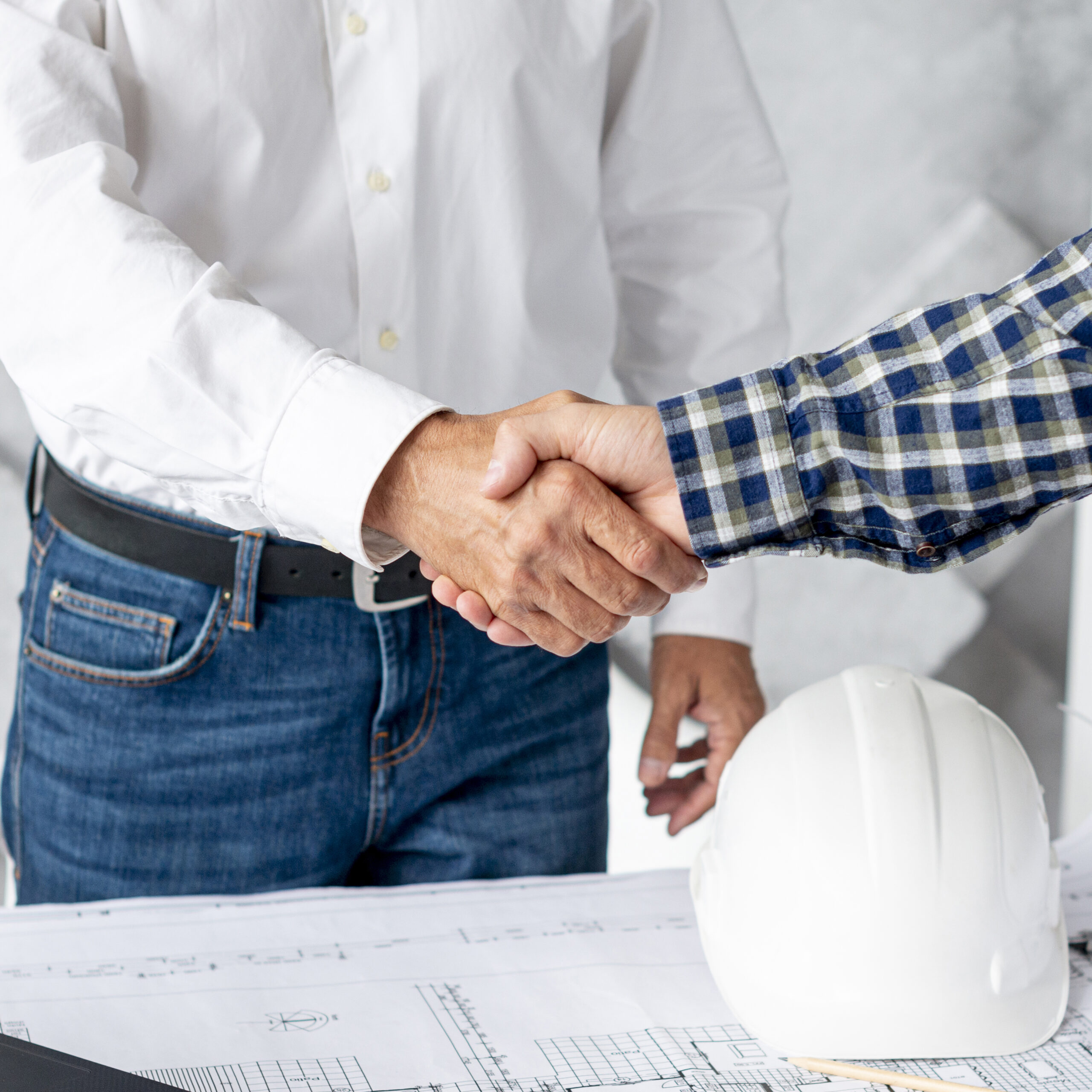 How to Choose the Right Contractor for Your Dream Home — 7 Things Most People Miss